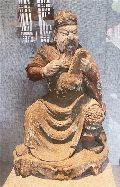 武财神木雕像.jpg