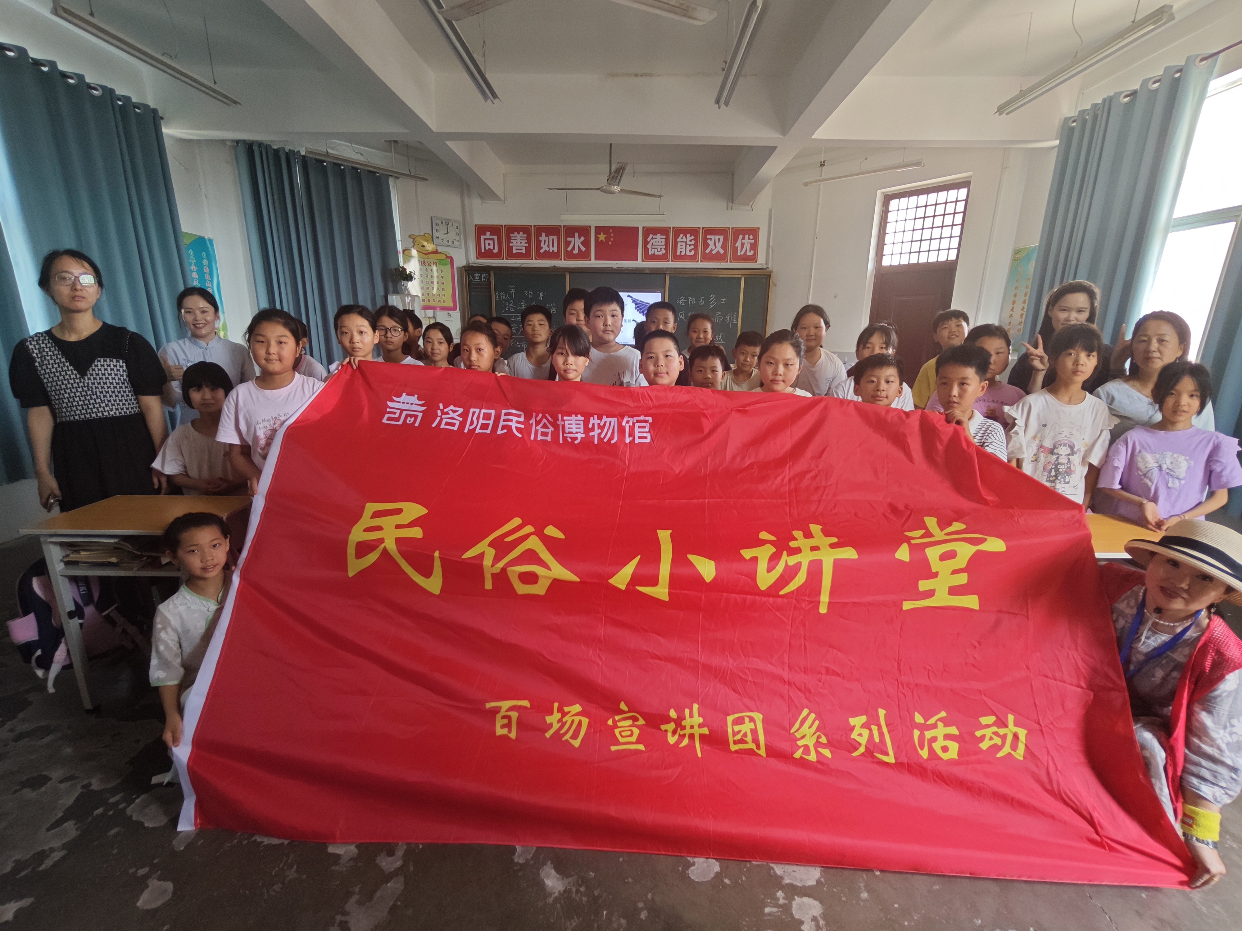 1781592468847267.jpg 合影.jpg